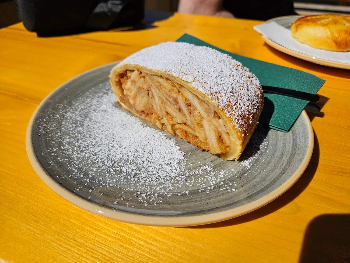 Apfelstrudel