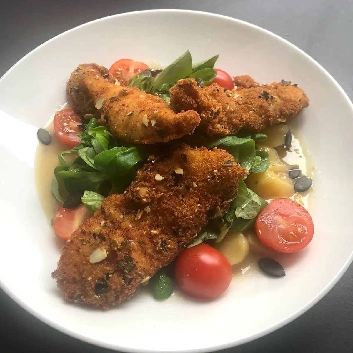 Steirischer Backhenderl-salat