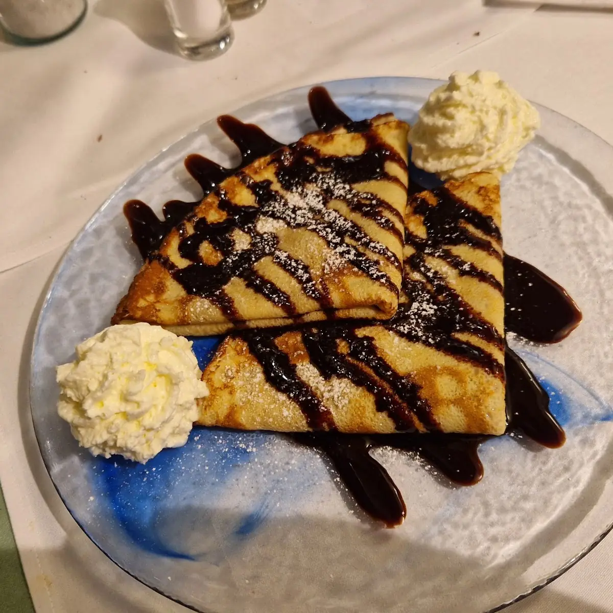 Palatschinken Mit Schokosauce