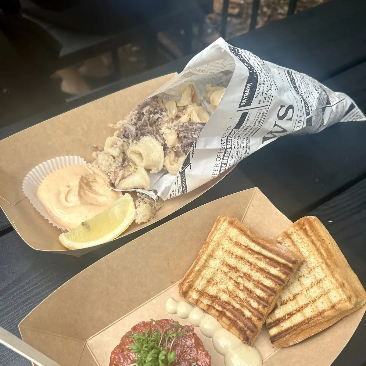 Beef Tartare Und Calamari Fritti