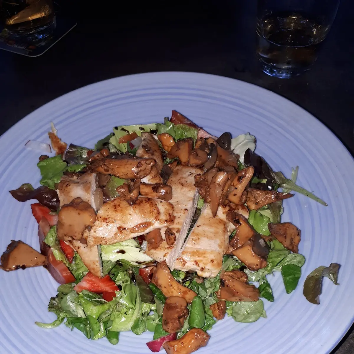 Hähnchenbrust Salat