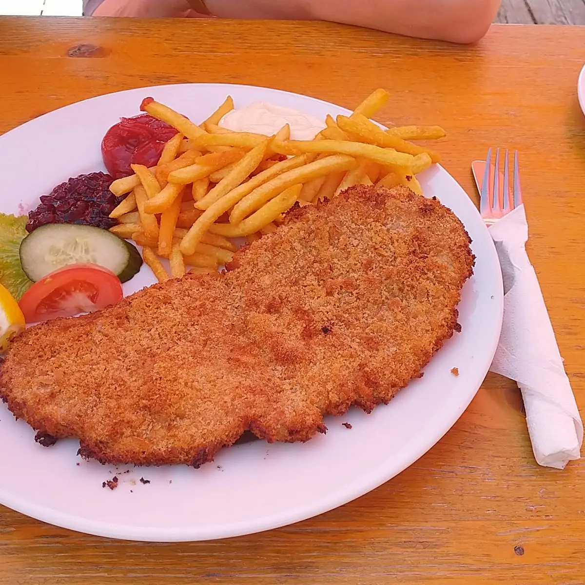 Schnitzel Wiener Art Mit Pommes