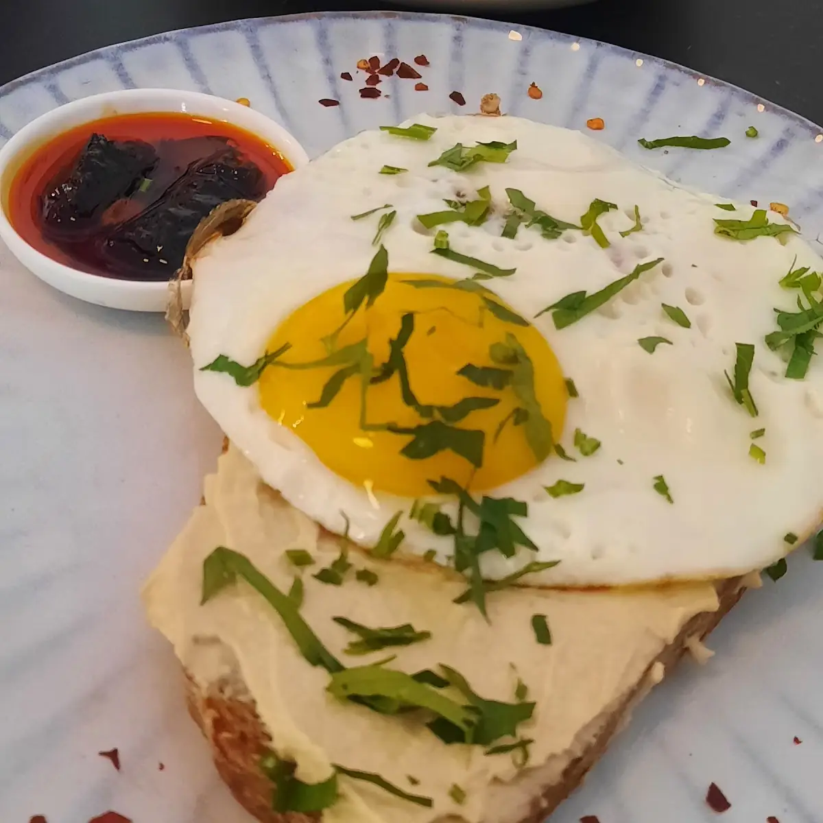 Çilbir Mit Getoastetem Brot C G