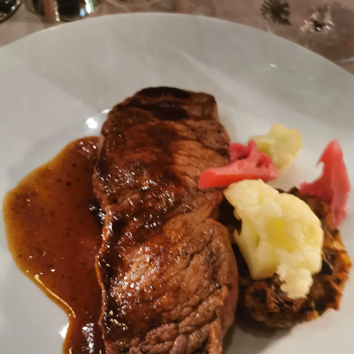 Rosa Gebratenes Rinderfilet