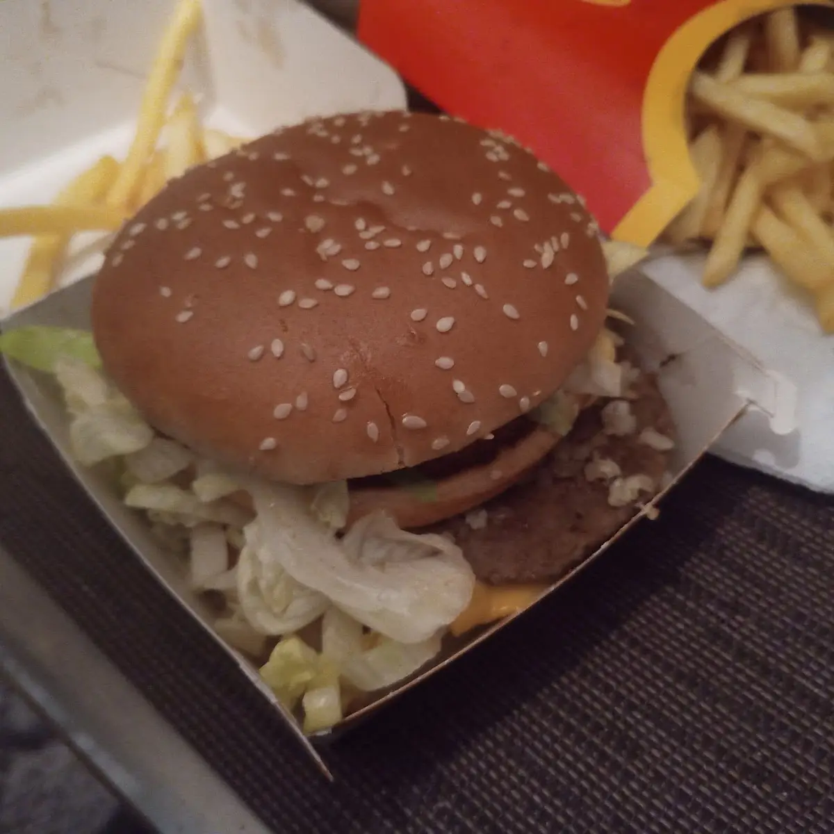 Big Mac Reingeschmissen Von 3 Meter Entfernung