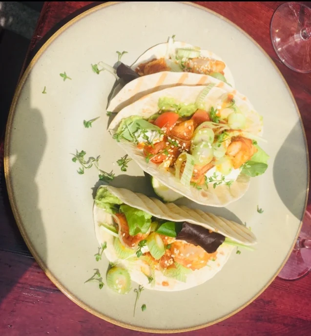Highlights, Bistro Domino