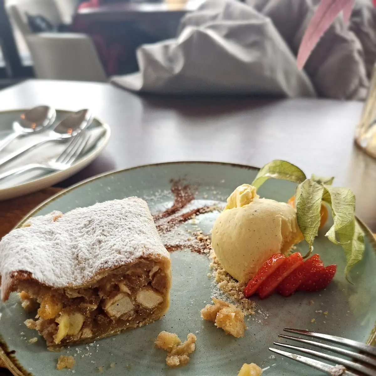 Apfelstrudel With Ice Cream