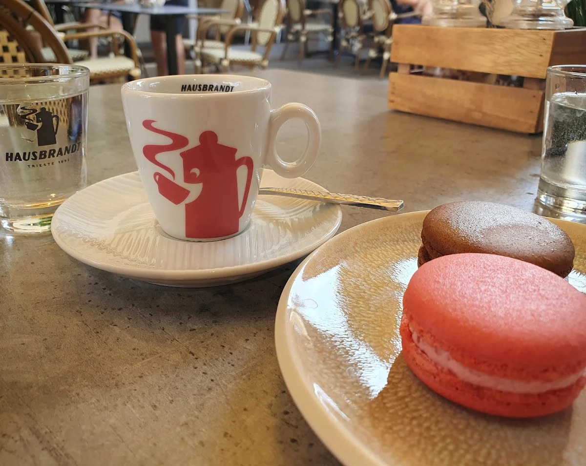 Makronen Himbeer Und Schokolade Und Espresso