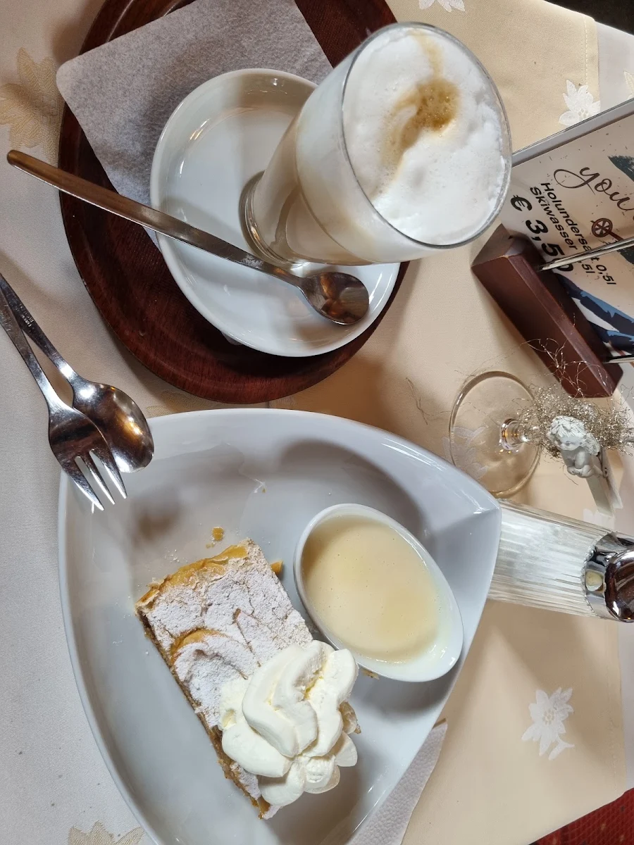 Apfelstrudel Mit Vanillesoße