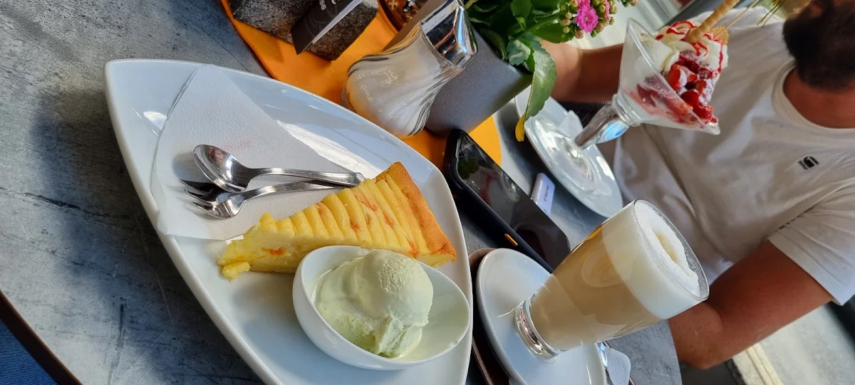 Käsekuchen Mit Pistazieneis