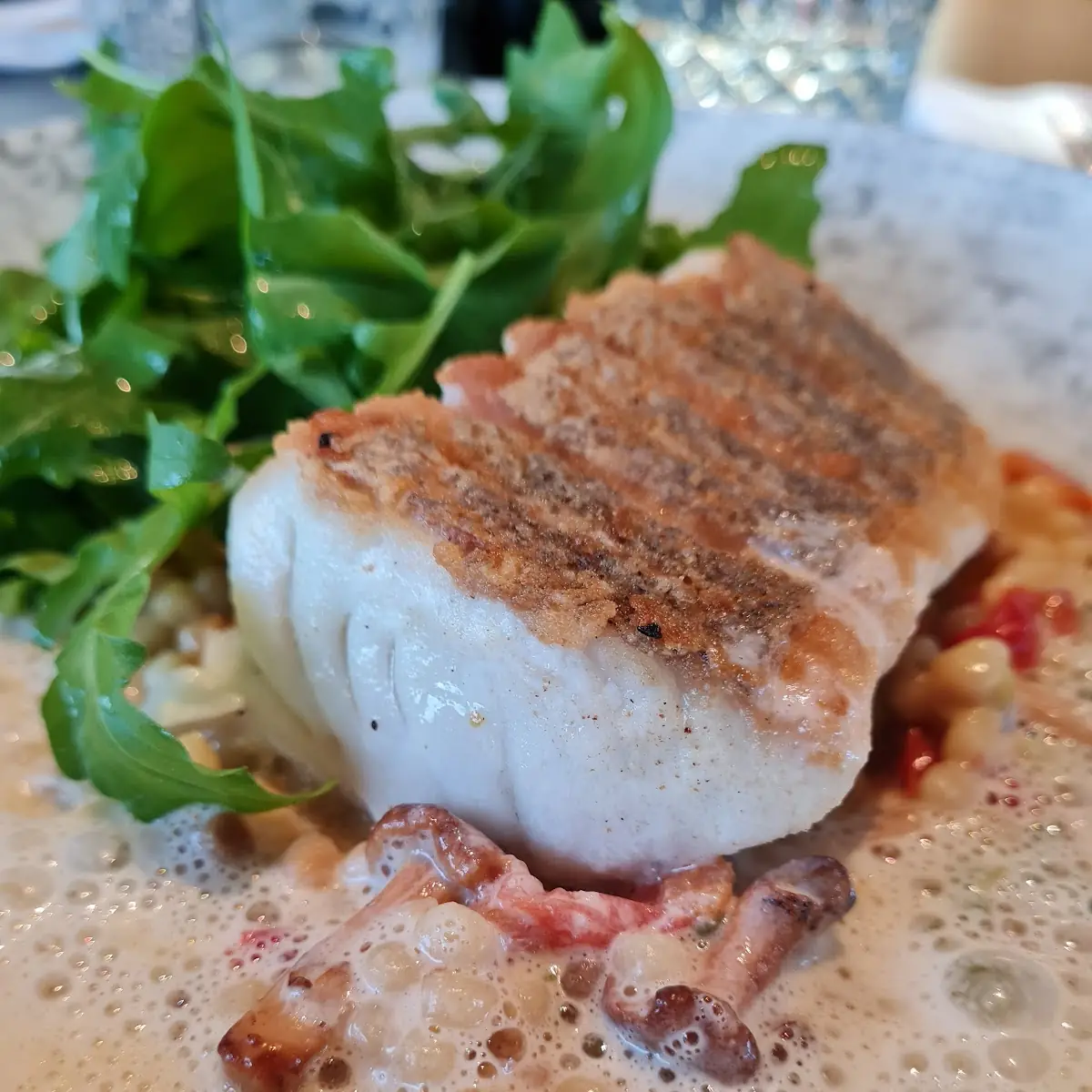 Knusprig Gebratenes Zanderfilet
