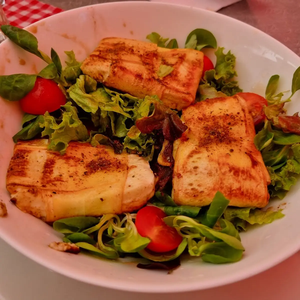 Salat Mit Ziegenkäse In Zucchini Mantel