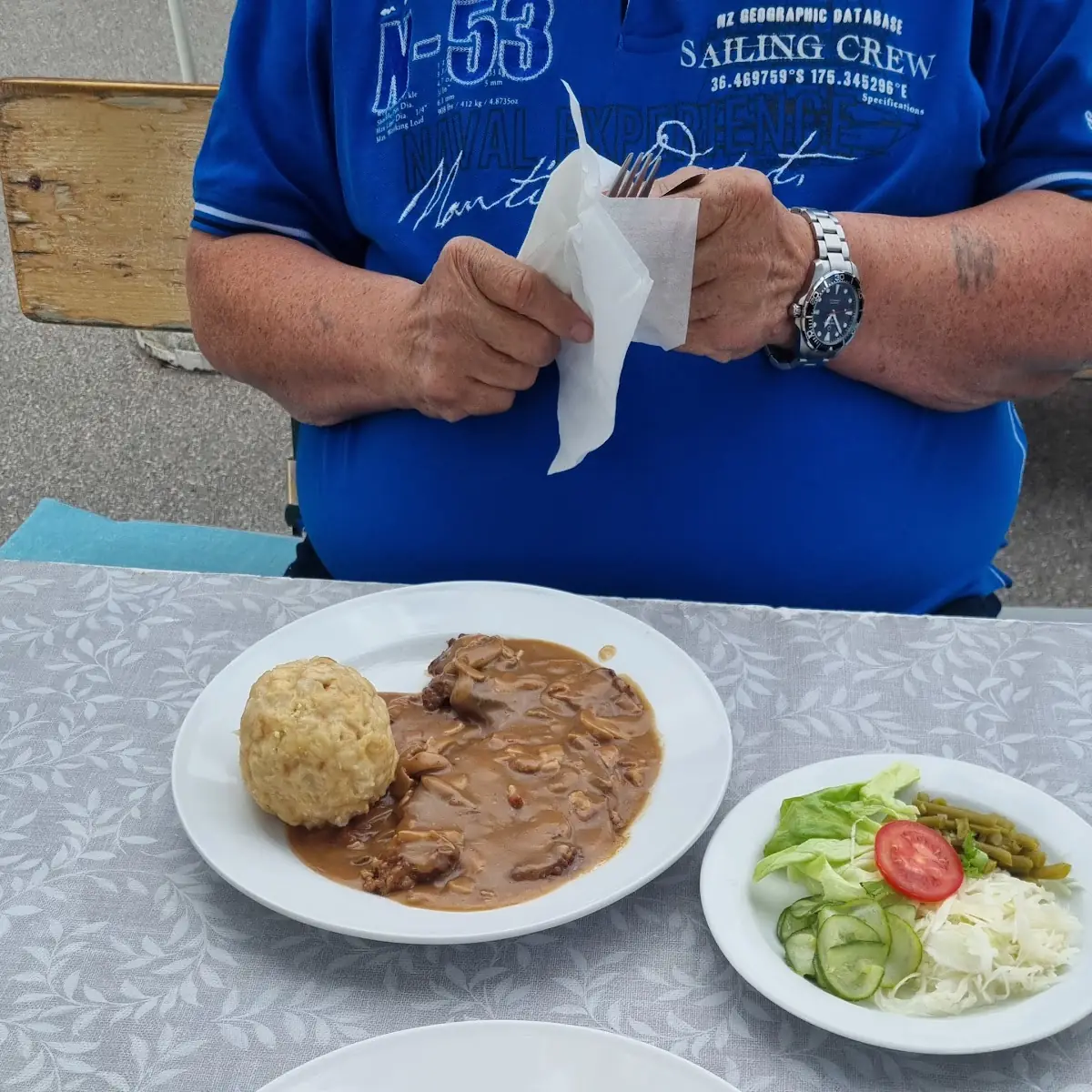 Zwiebelrostbraten Und Jägerschnitzel