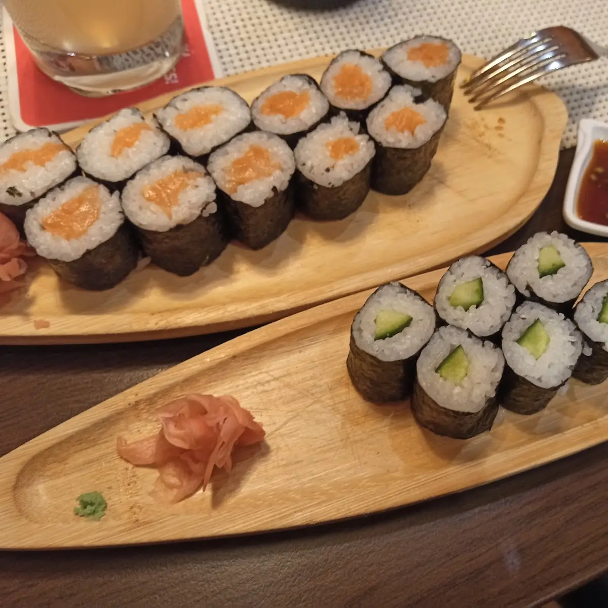 Sake Und Gurken Maki