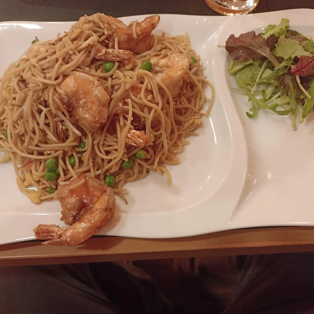 Gebratene Nudeln Mit Shrimps