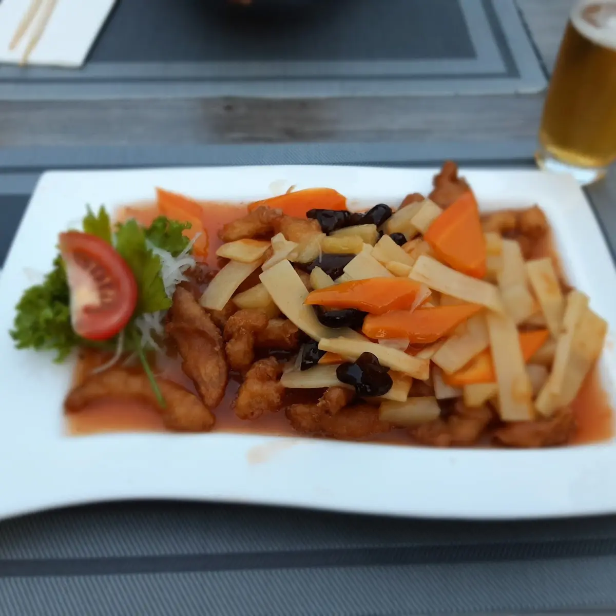 Hühnerfleisch Süßsauer
