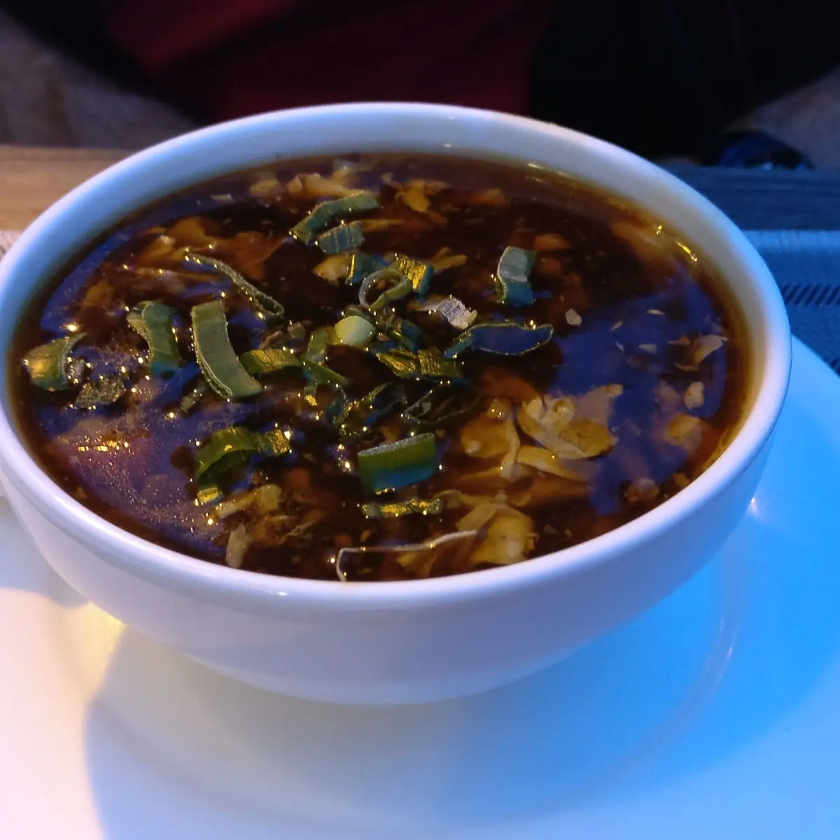 Pikant Säuerliche Suppe