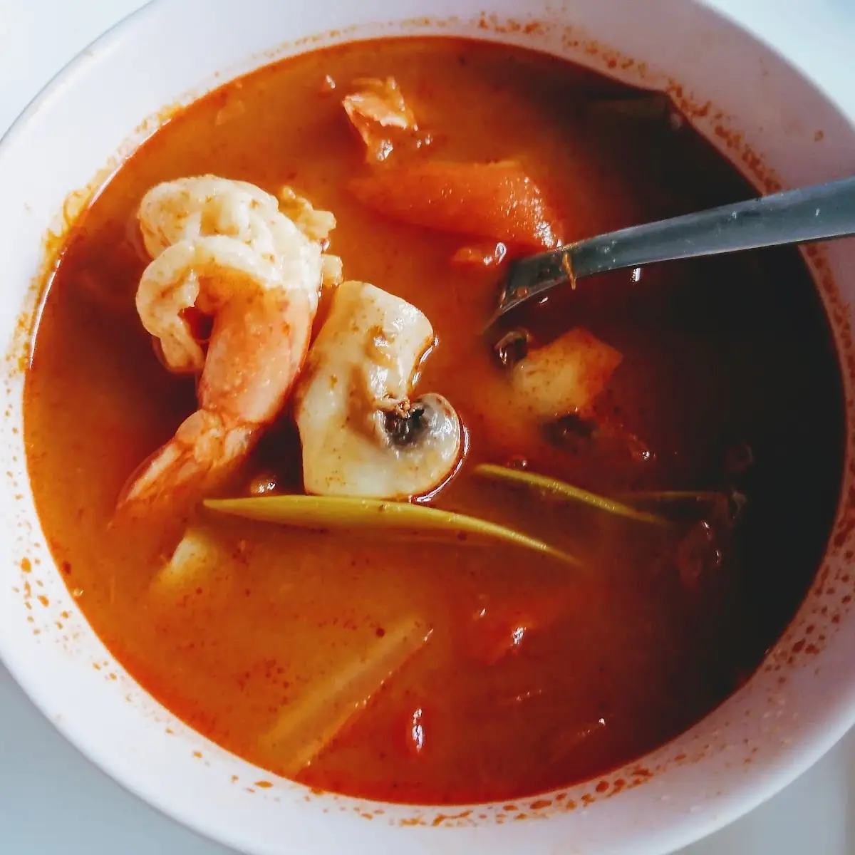 Scharfe Thai Suppe