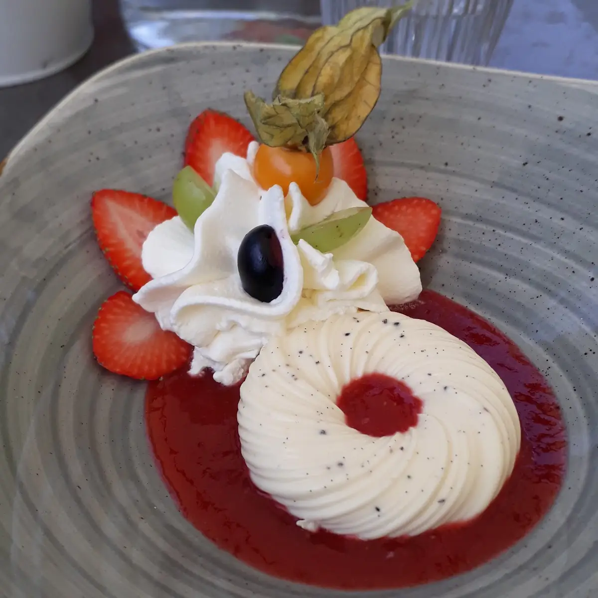 Panna Cotta Mit Erdbeer Ragout