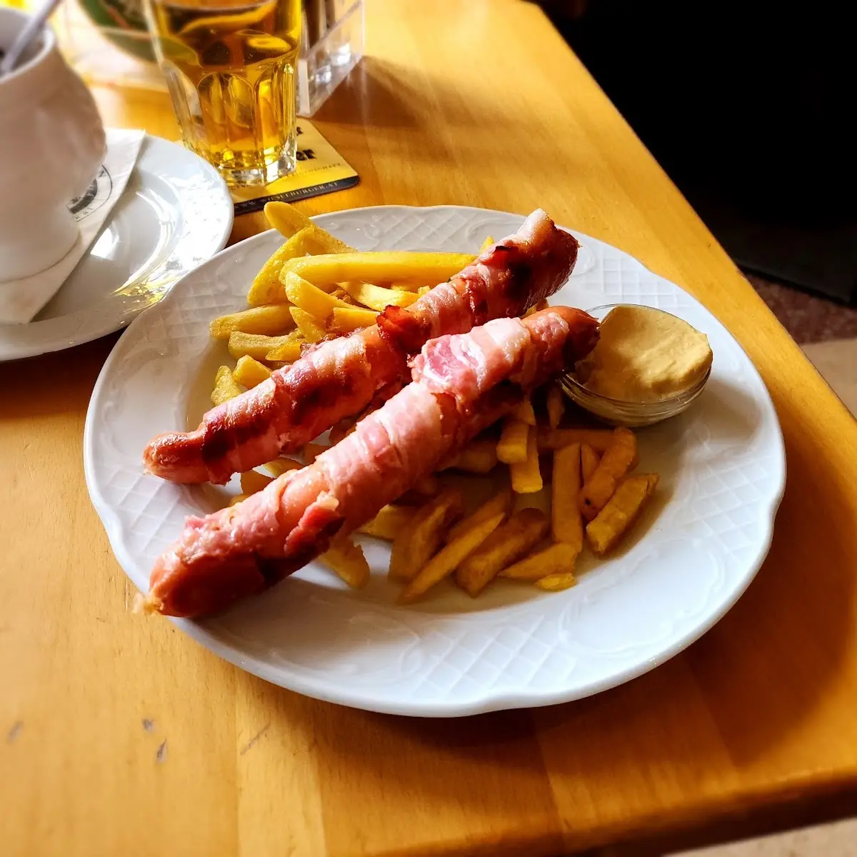 Berner Würstel With French Fries And Onion Mustard