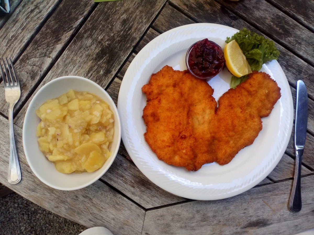 Hühnerschnitzerl Mit Erdäpfelsalat