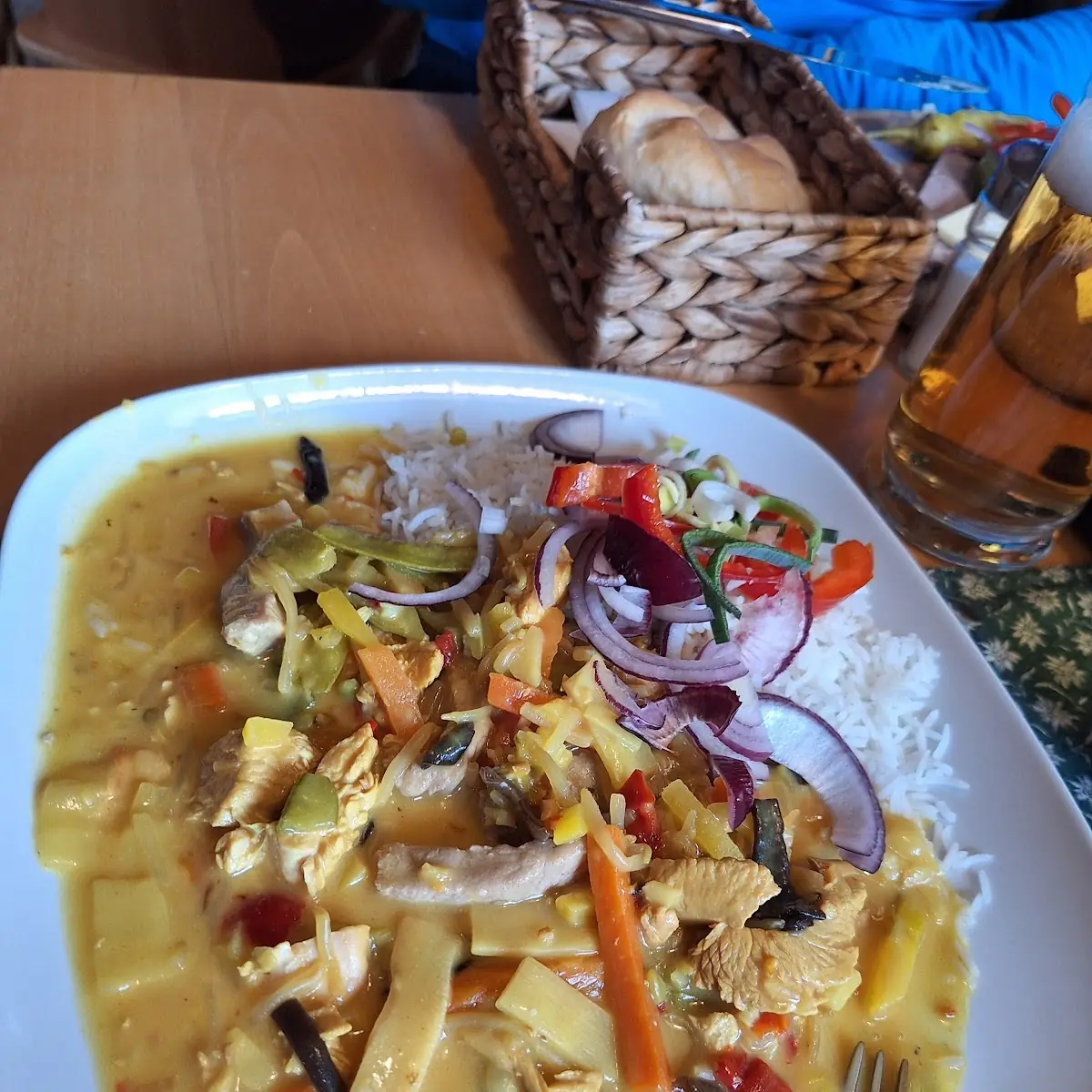 Putengeschnetzeltes Mit Reis Und Gemüse