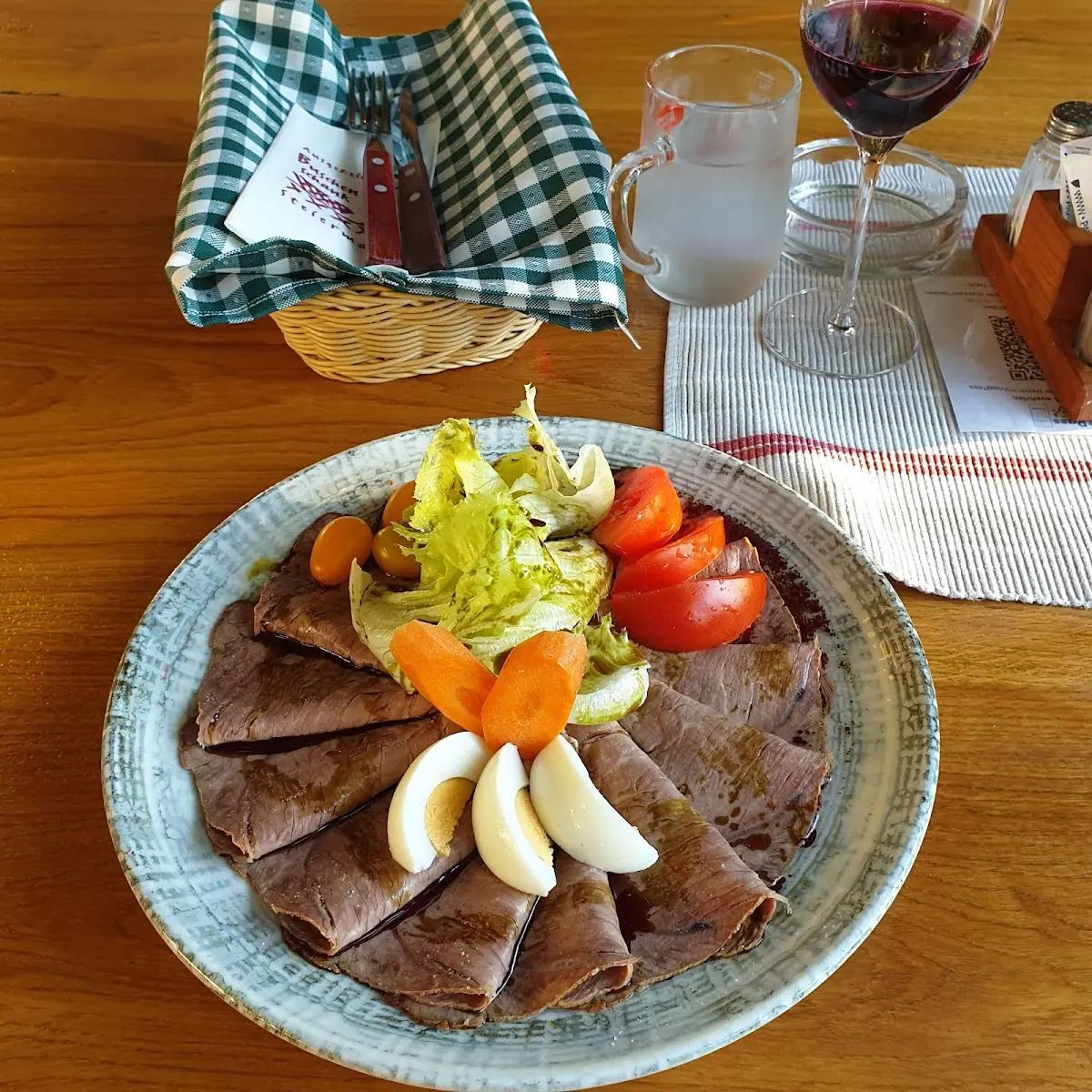 Saures Rindfleisch