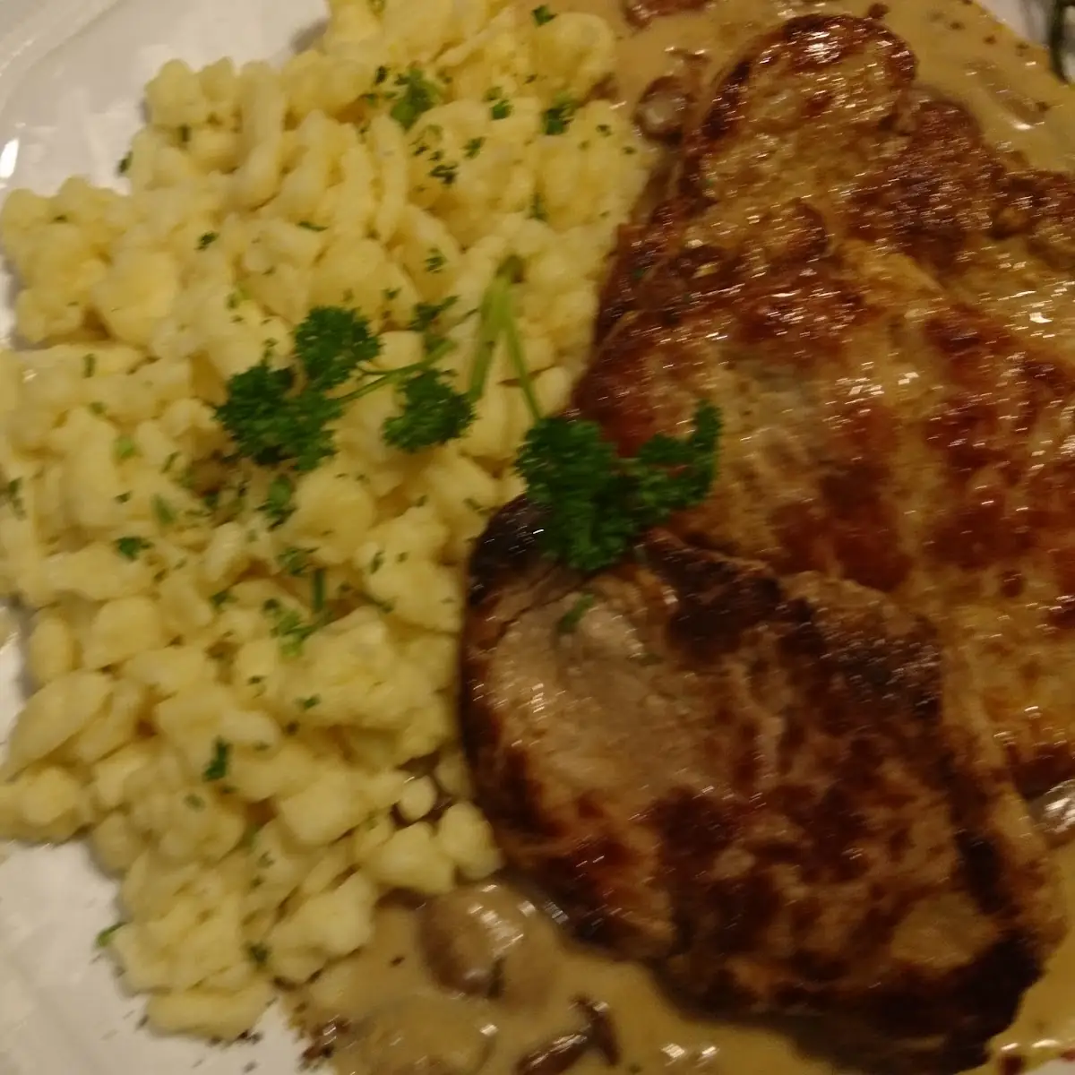 Hühnerfleisch Mit Spatzeln