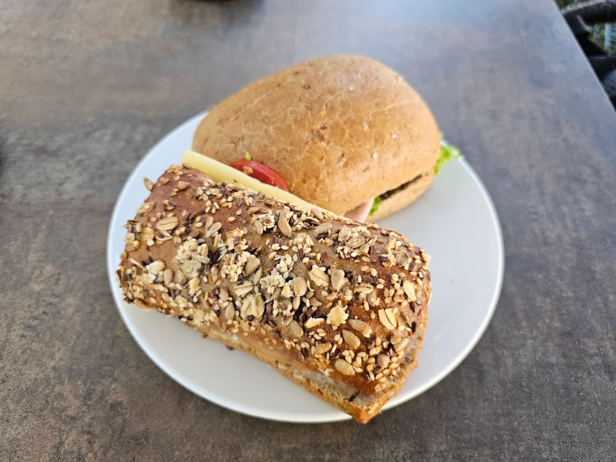 Belegte Brötchen Mit Käse Und Schinken