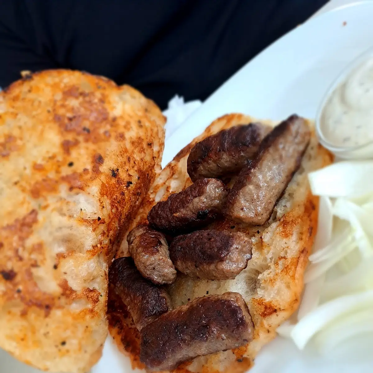 Čevapi In Lepinja