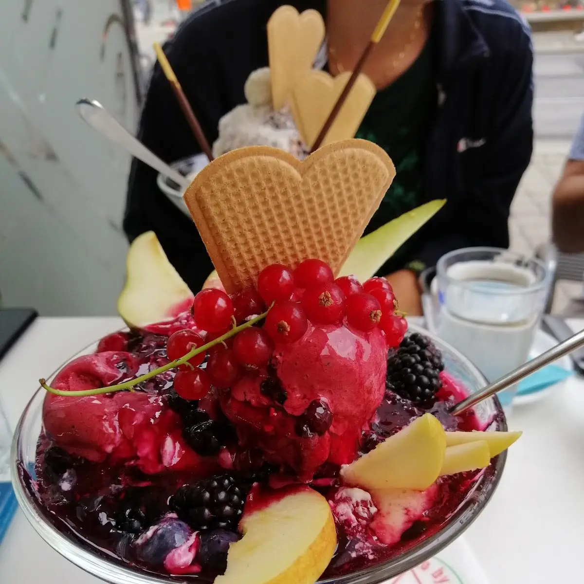 Kiwi Becher