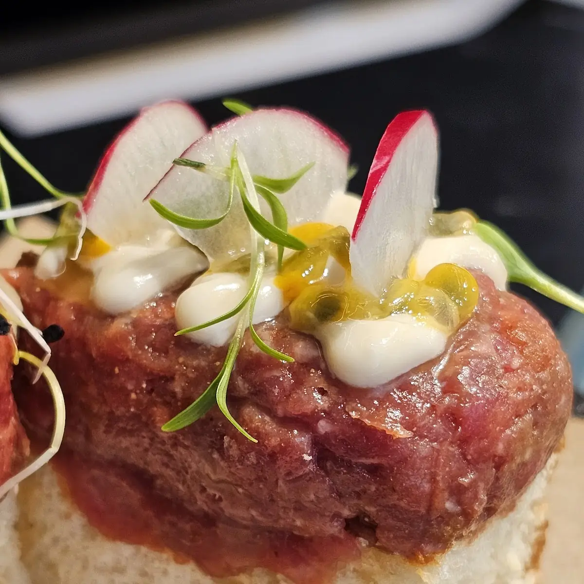 Beef Tartare Schwarz