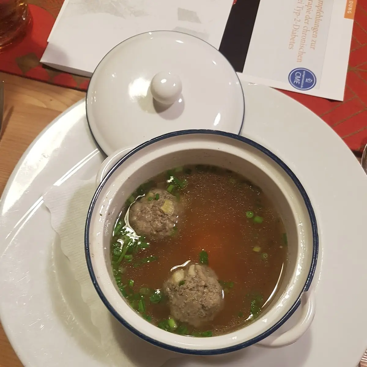 Leberknödelsuppe