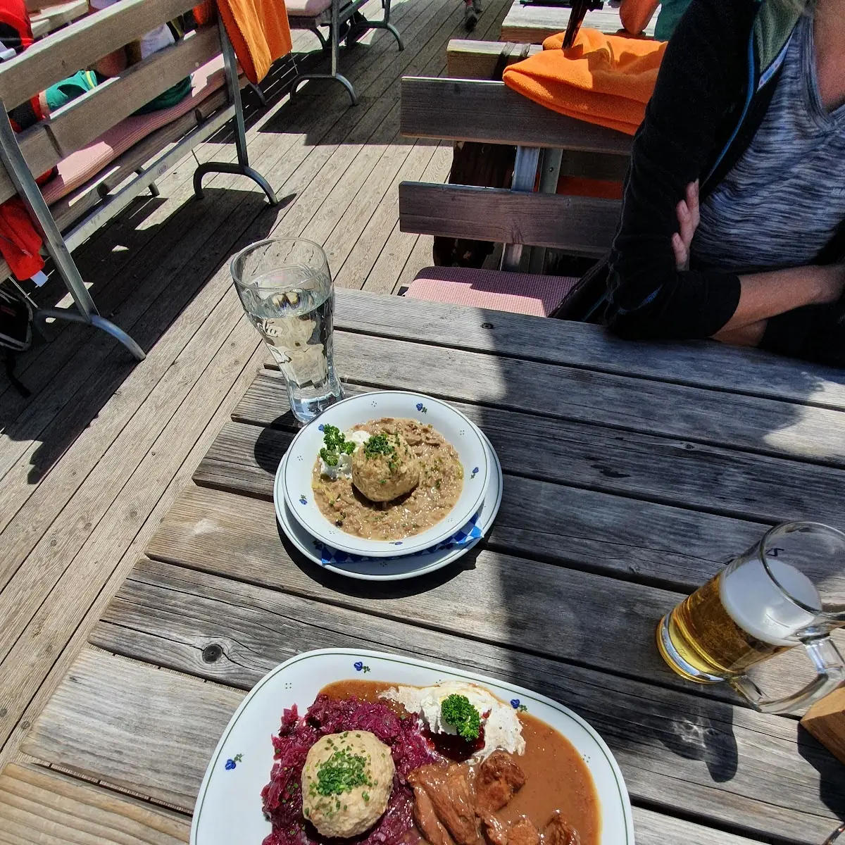 1x Lammgulasch Und 1x Kalbsbeuschel
