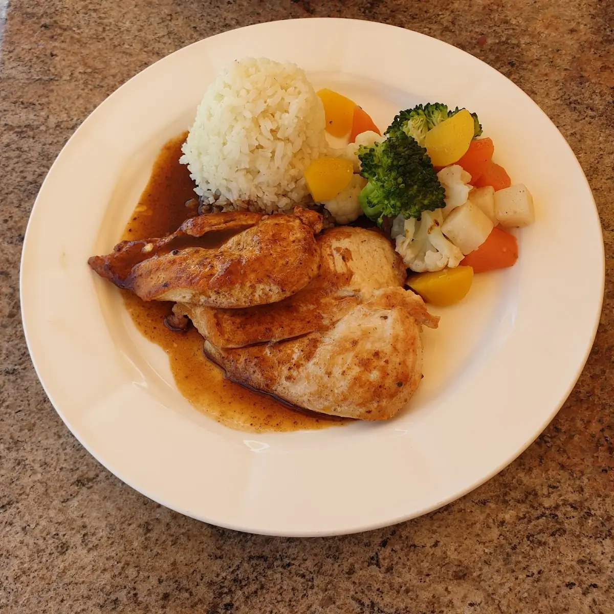 Hühnerfilet Natur Mit Gemüse Und Butterreis