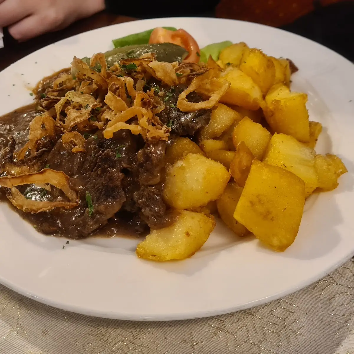 Roast Beef with Onions