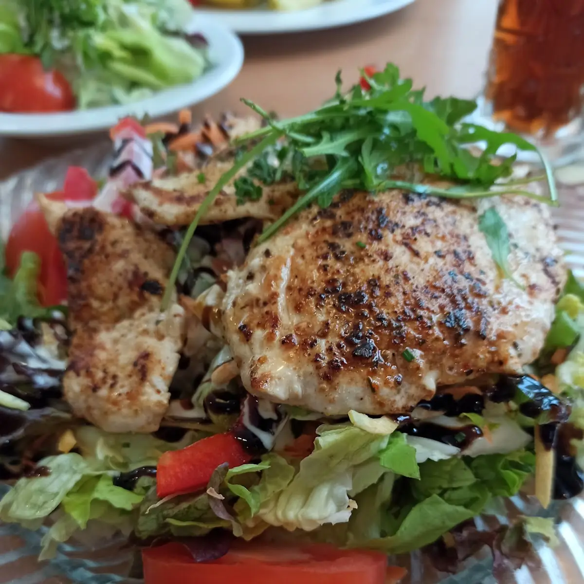 Gegrillte Putenbrust Auf Blattsalat