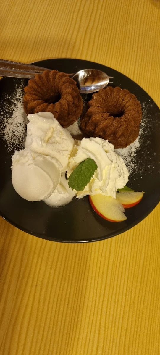 Rotweinkuchen Mit Eis