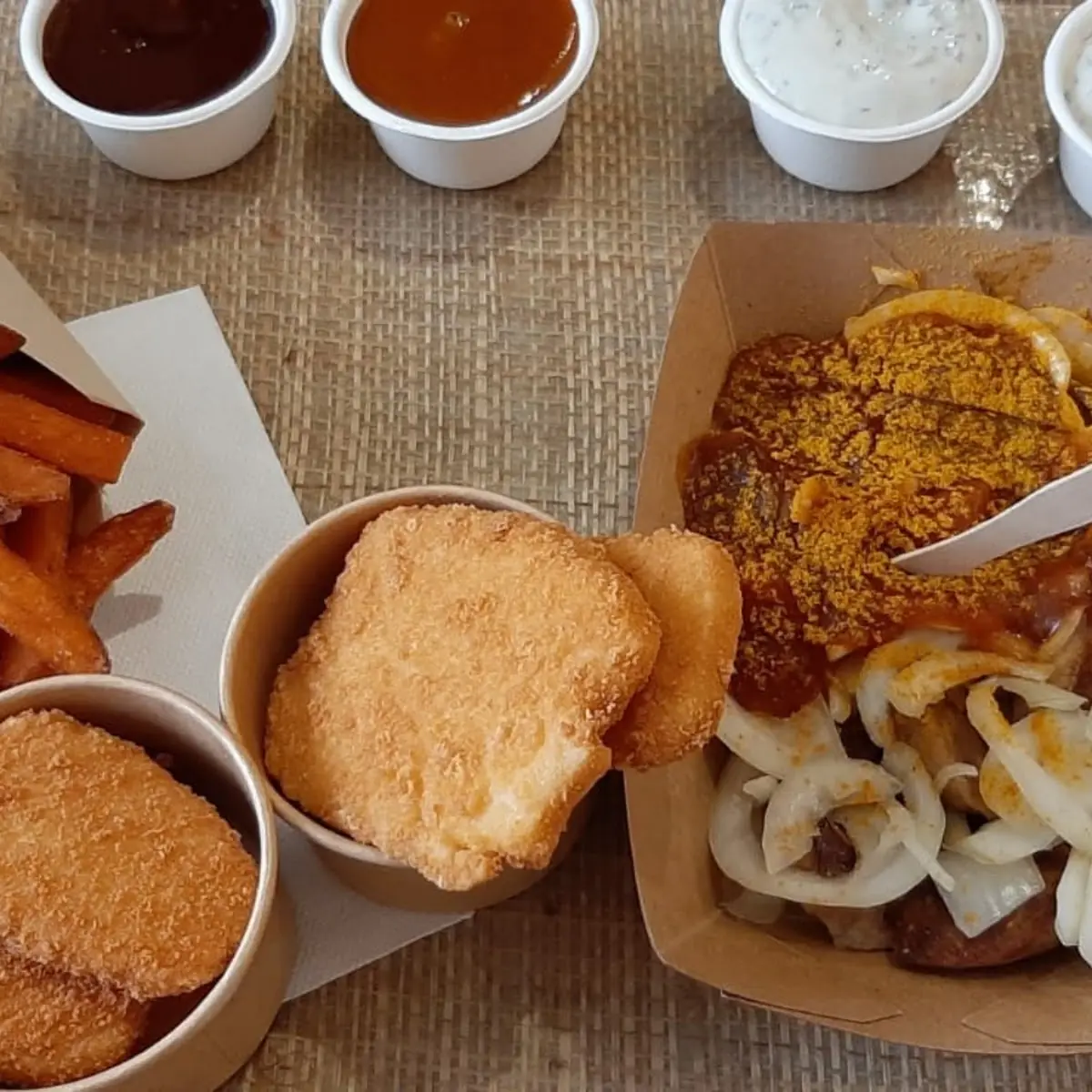 Nuggets Curry Wurst Sweet Potato Soßen