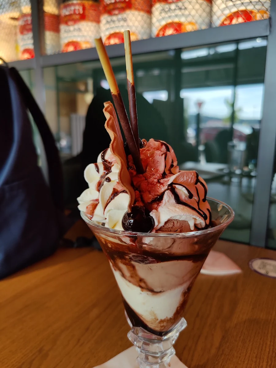 Amarena-becher