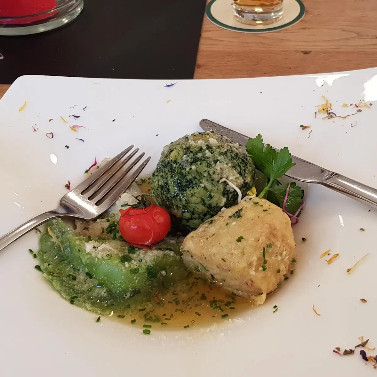 Tris Verschiedene Knödel Und Teigtaschen