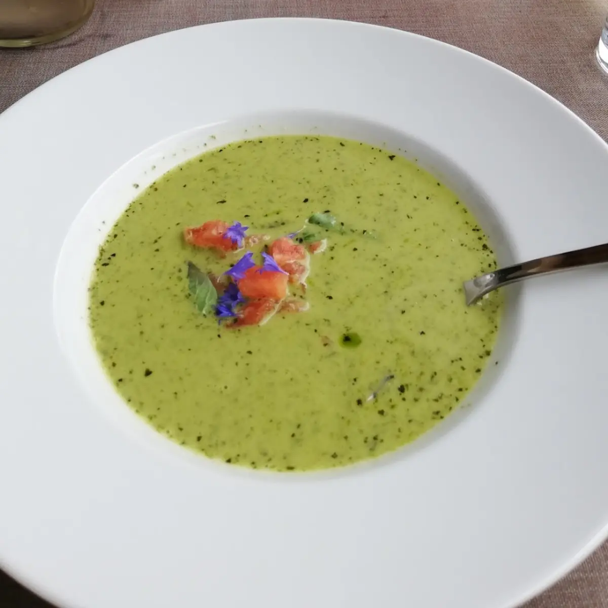 Basilikumcremesuppe