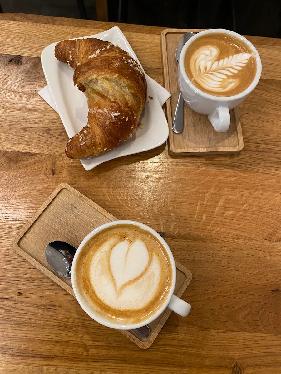 Cappuccino Und Brioche