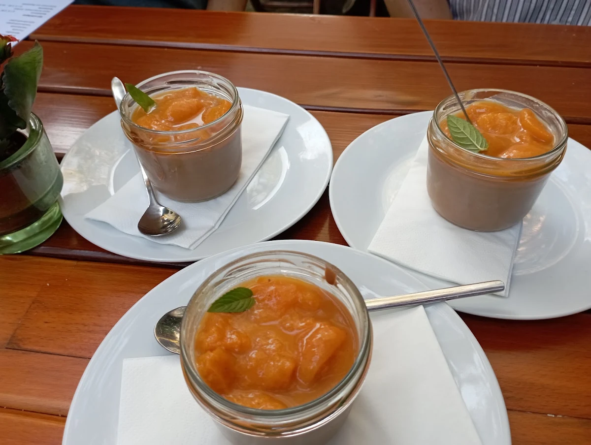 Mousse O Mit Früchten, wein & heuriger ganneshofer