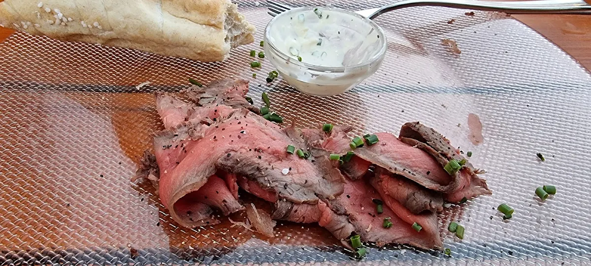 Roastbeef, wein & heuriger ganneshofer