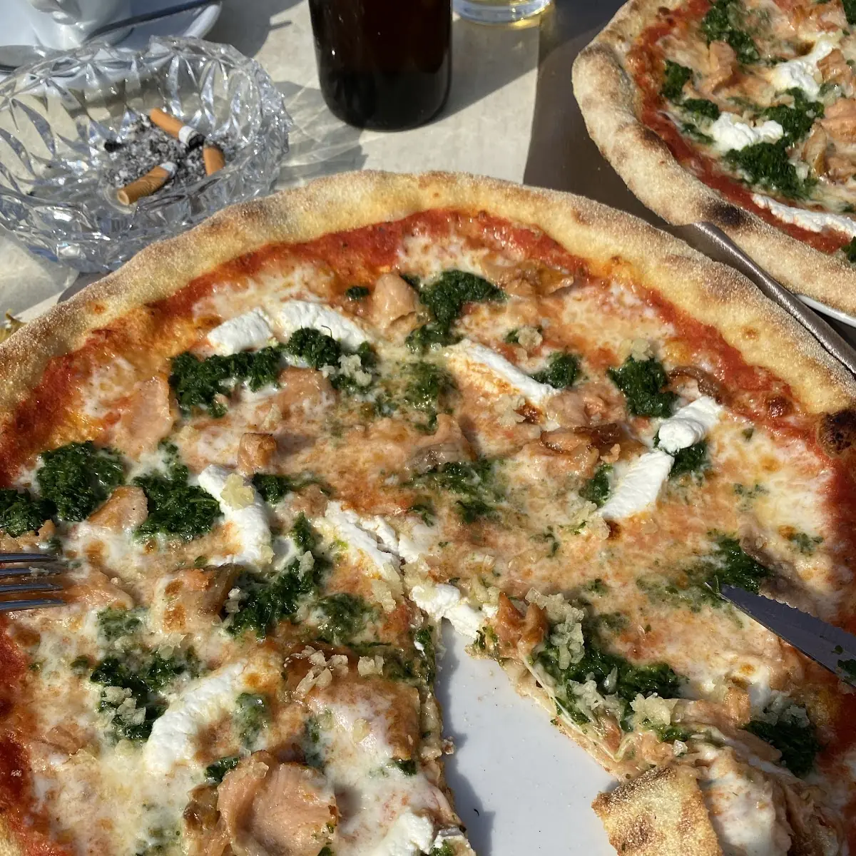 Pizza Spinacci Mit Lachs Und Ricotta