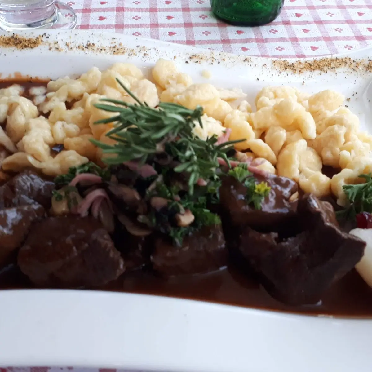 Wildgulasch Mit Spätzle