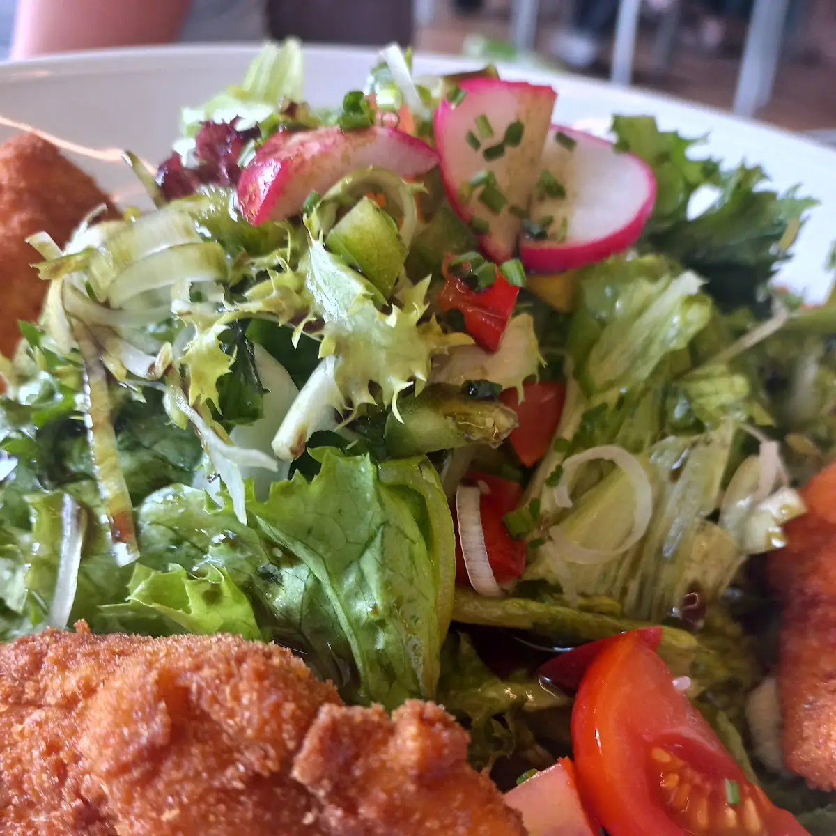 Backhendl Auf Salat
