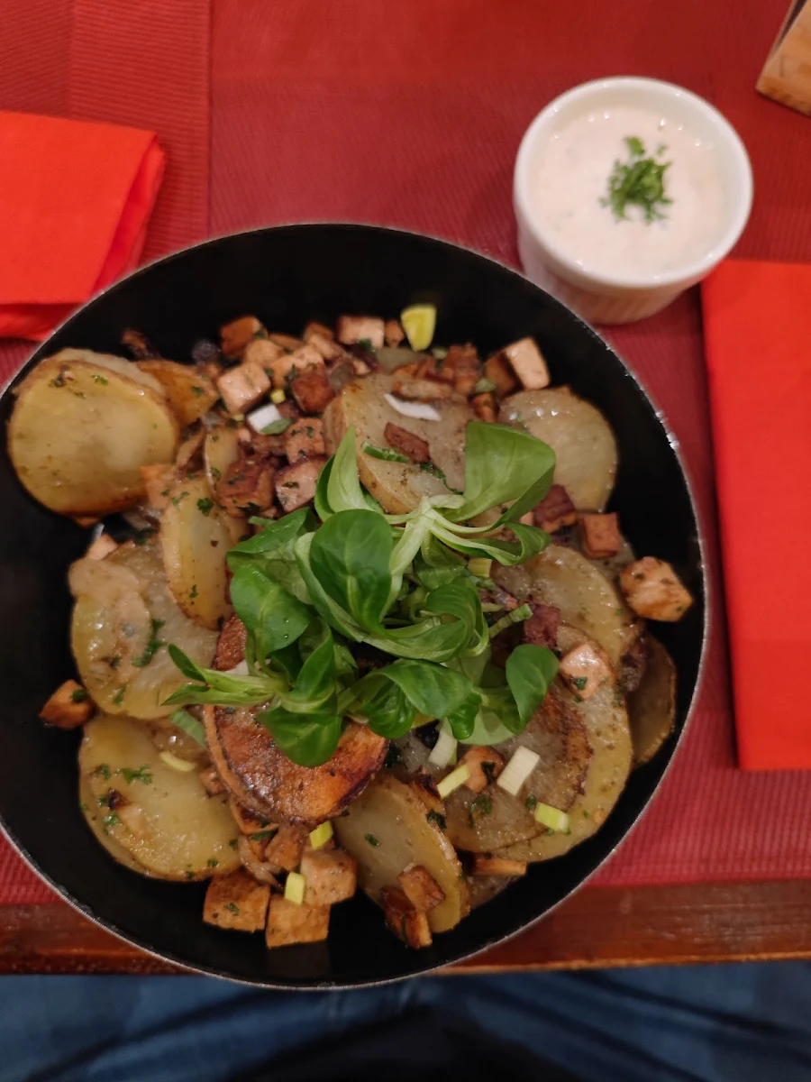 Tiroler Grössl Mit Kräuterdip