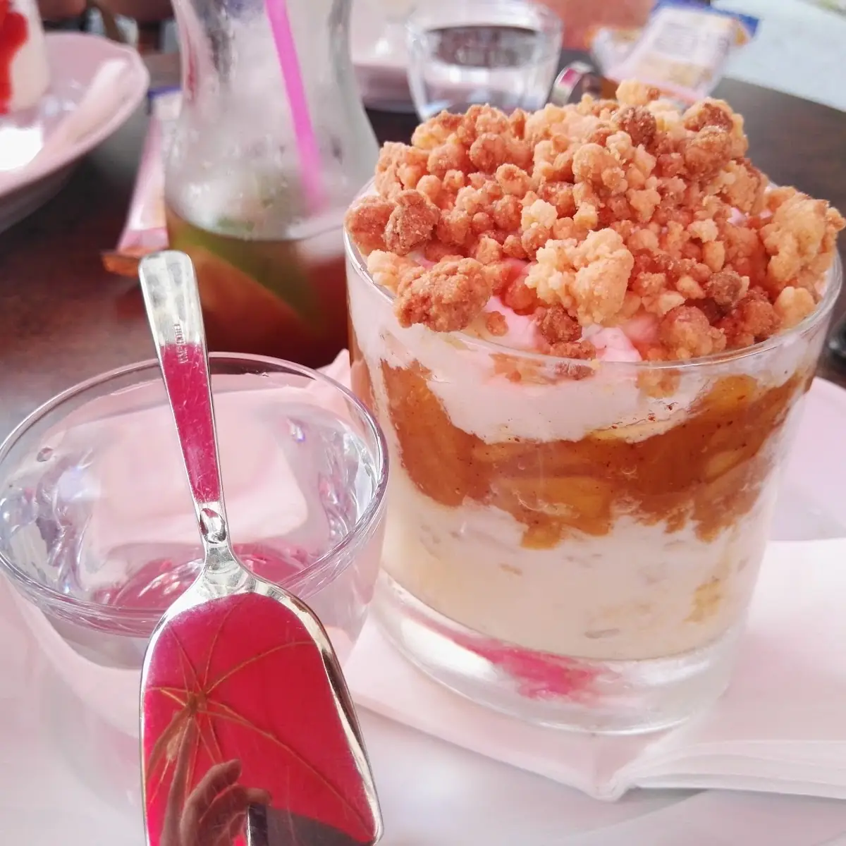 Ice with Warm Apples and Butter Crumble